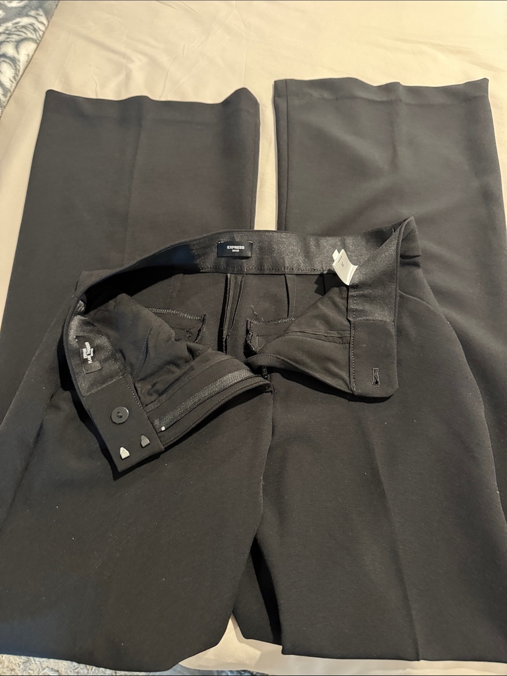 Express Women’s Editor black high rise flare pants 0